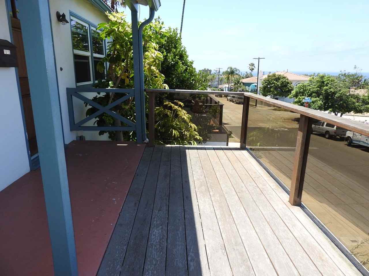 1515 Froude St - Photo 4 of 19