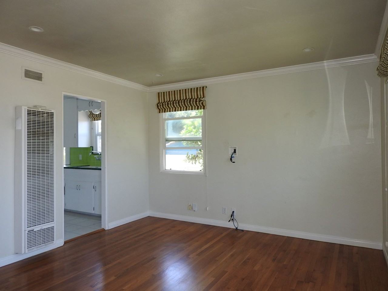 1515 Froude St - Photo 6 of 19