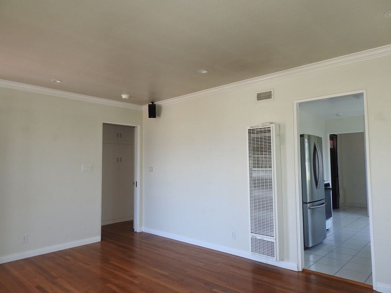 1515 Froude St - Photo 7 of 19
