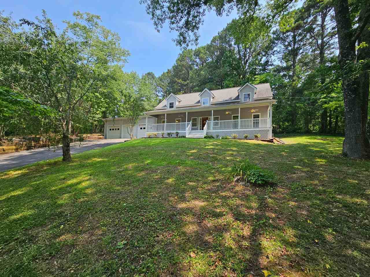 1653 Wildwood Rd - Photo 2 of 50