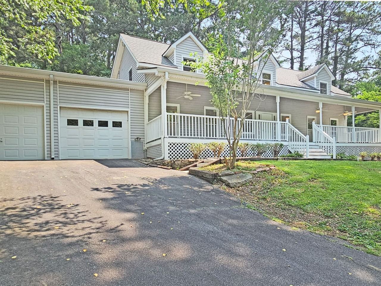 1653 Wildwood Rd - Photo 5 of 50