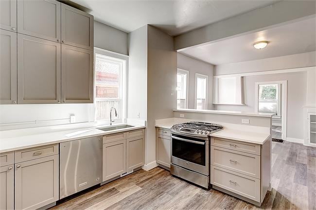 1611 Spruce St #1 - Photo 5 of 11