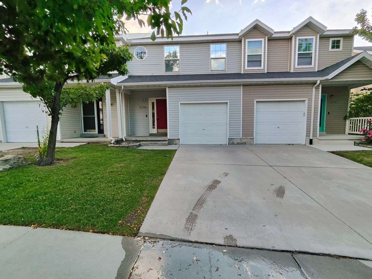 14244 S Daisyfield Dr - Photo 2 of 32