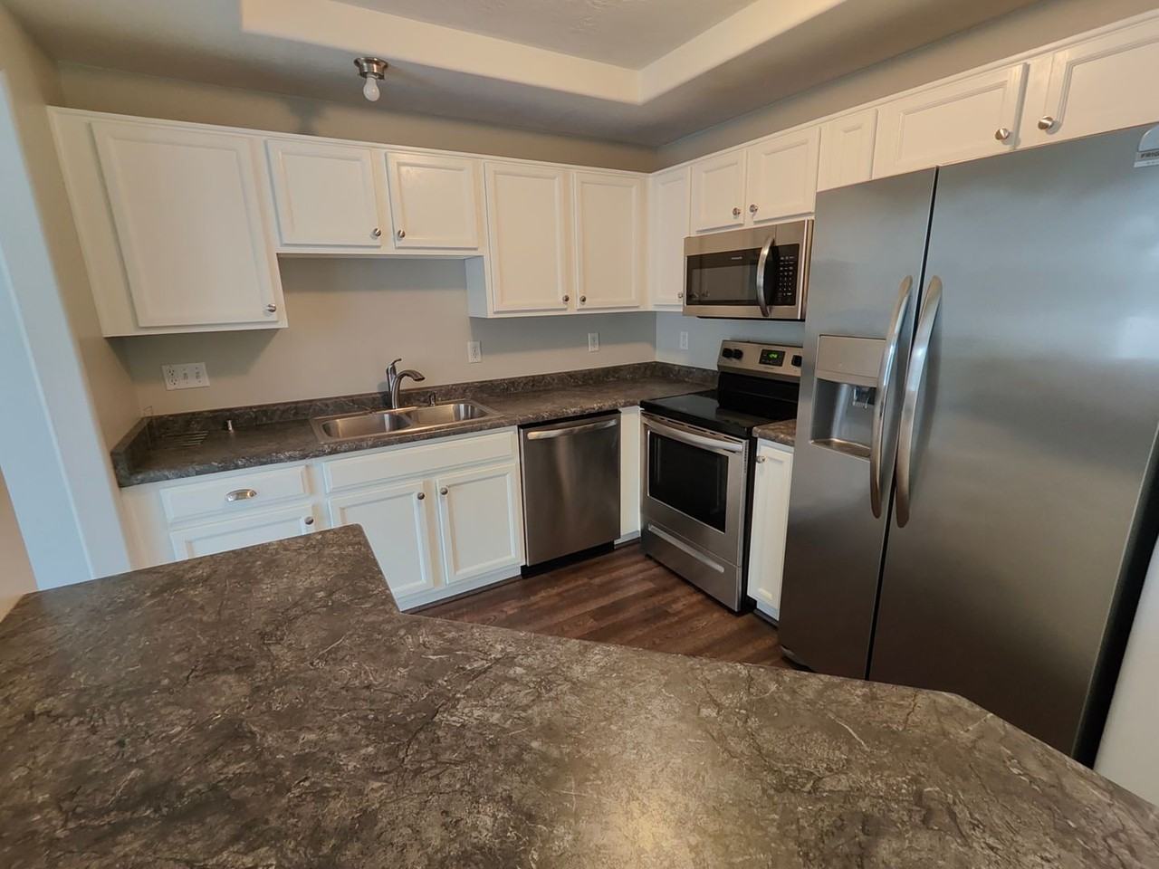 14244 S Daisyfield Dr - Photo 7 of 32