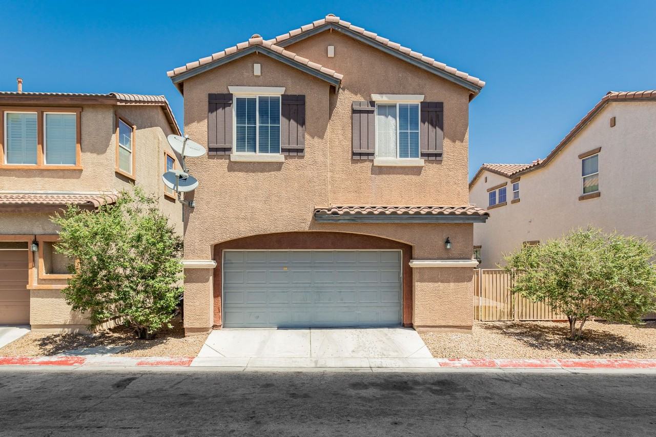 8611 Splendid Leaf Ct - Photo 4 of 45