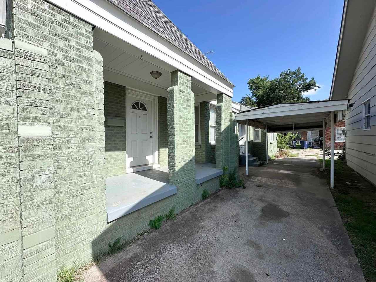 2305 Nw 15th St #B - Photo 2 of 14