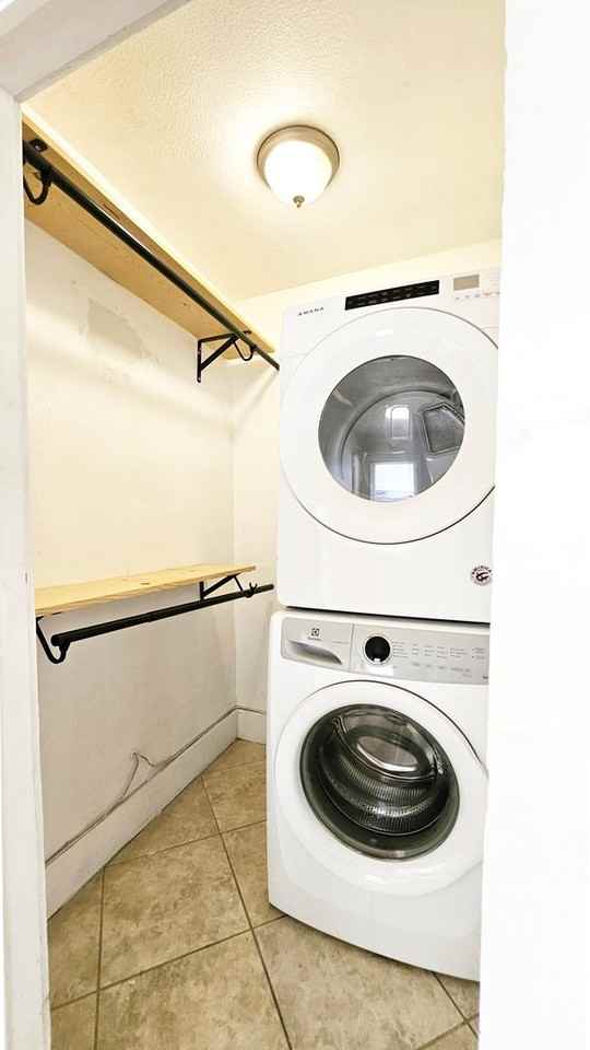 2305 Nw 15th St #B - Photo 7 of 14