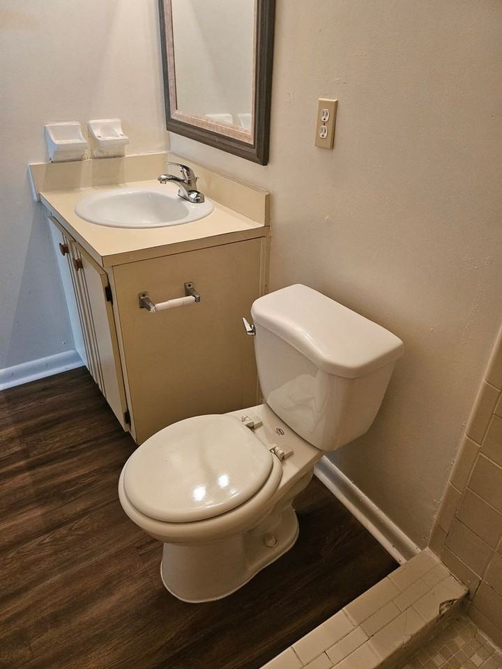 1343 Jefferson Ave #C - Photo 6 of 14