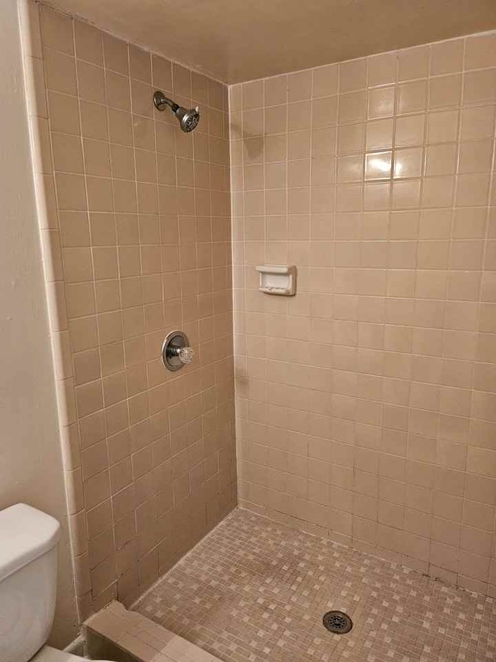 1343 Jefferson Ave #C - Photo 7 of 14