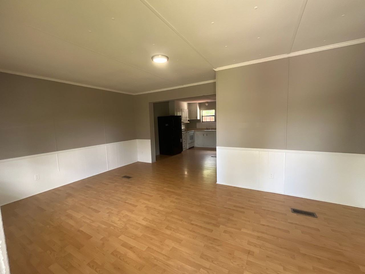 1723 W Poplar St #B - Photo 2 of 12