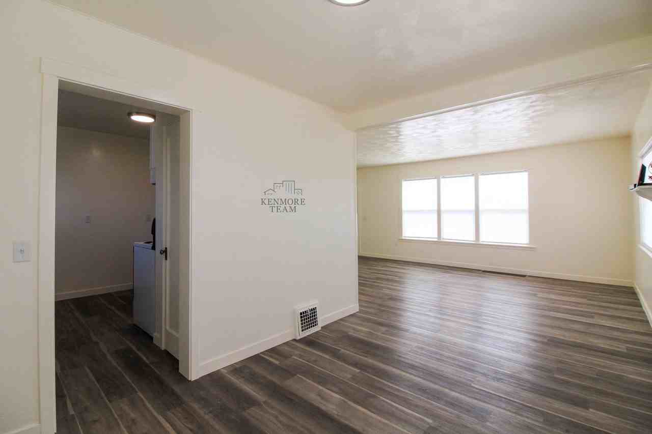 706 Benham St - Photo 4 of 13