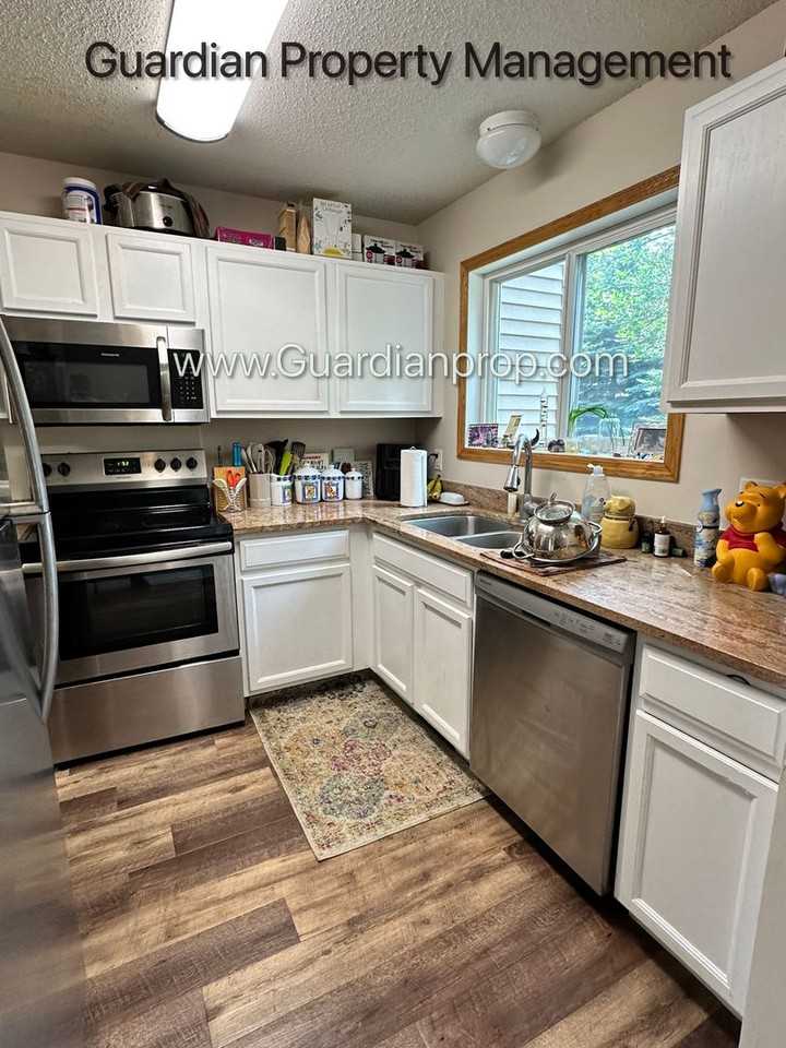 16505 Timber Crest Dr Se - Photo 3 of 13