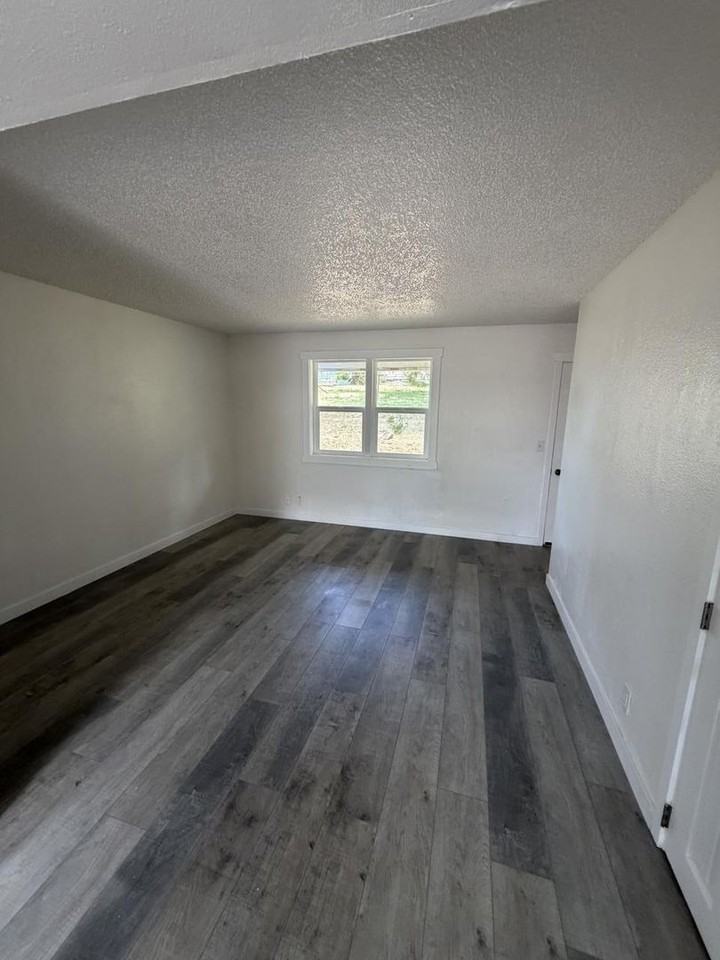 Pendleton Vista LLC - Photo 5 of 17
