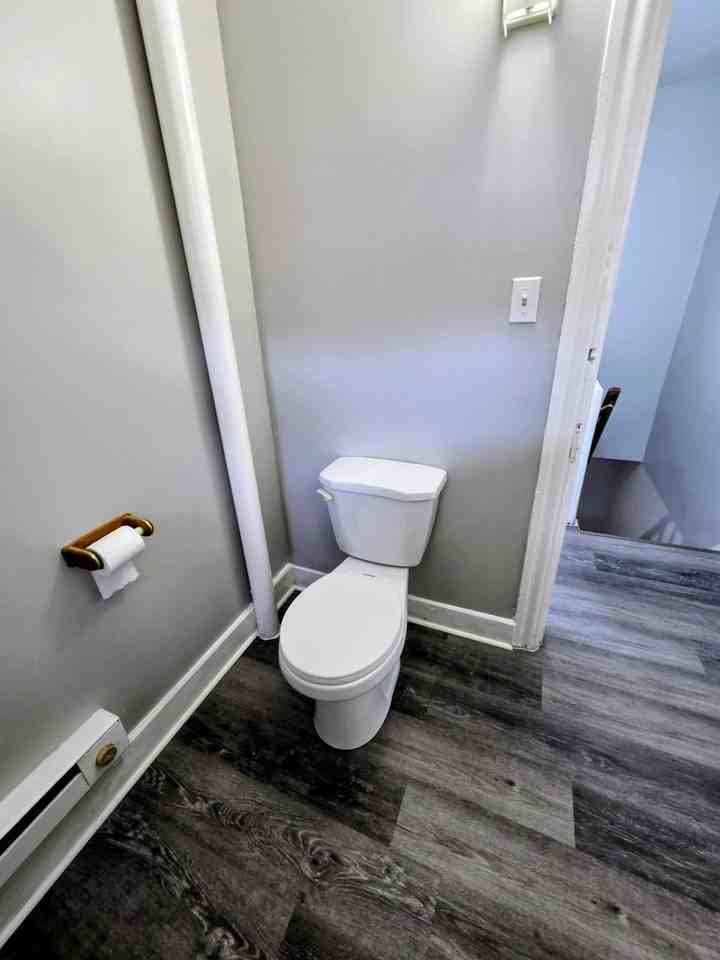816 Laufer St - Photo 5 of 11