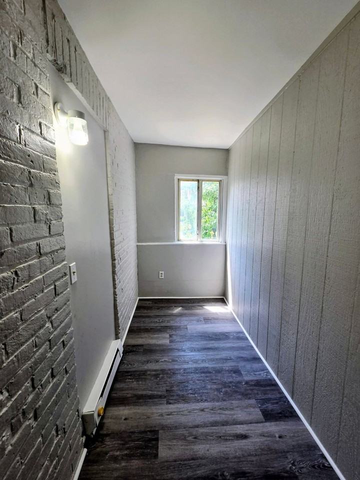 816 Laufer St - Photo 6 of 11