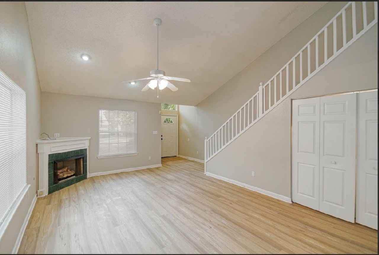 3385 Tansey Ct - Photo 5 of 21