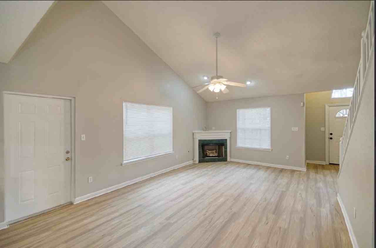 3385 Tansey Ct - Photo 6 of 21