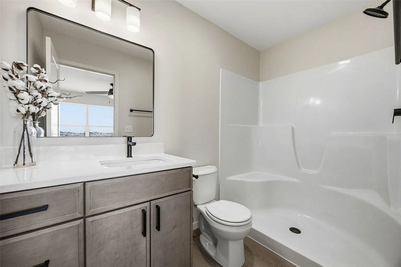 8705 Lewis Dr Sw #B - Photo 4 of 12