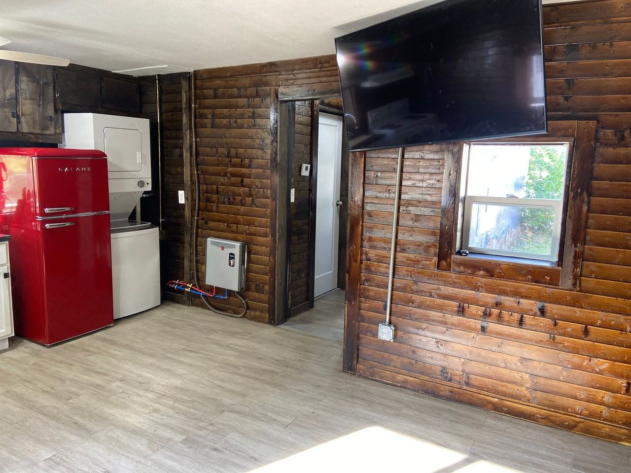 306 S 3rd St - Photo 6 of 17