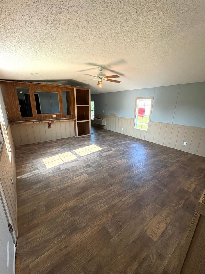 165 Barbara Ln - Photo 2 of 10