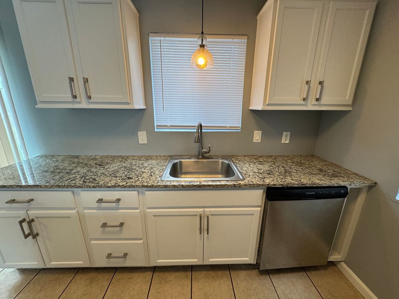 1019 S Randolph St - Photo 7 of 24