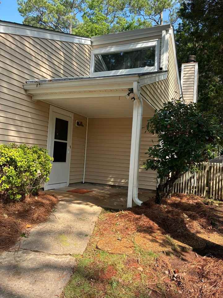 221 Mariners Row - Photo 2 of 26