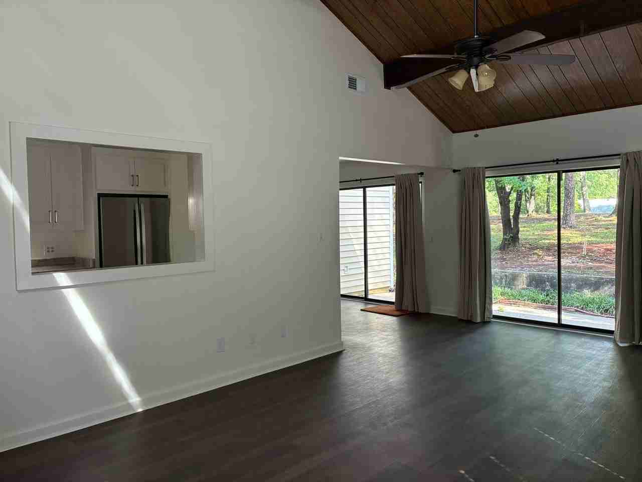 221 Mariners Row - Photo 7 of 26