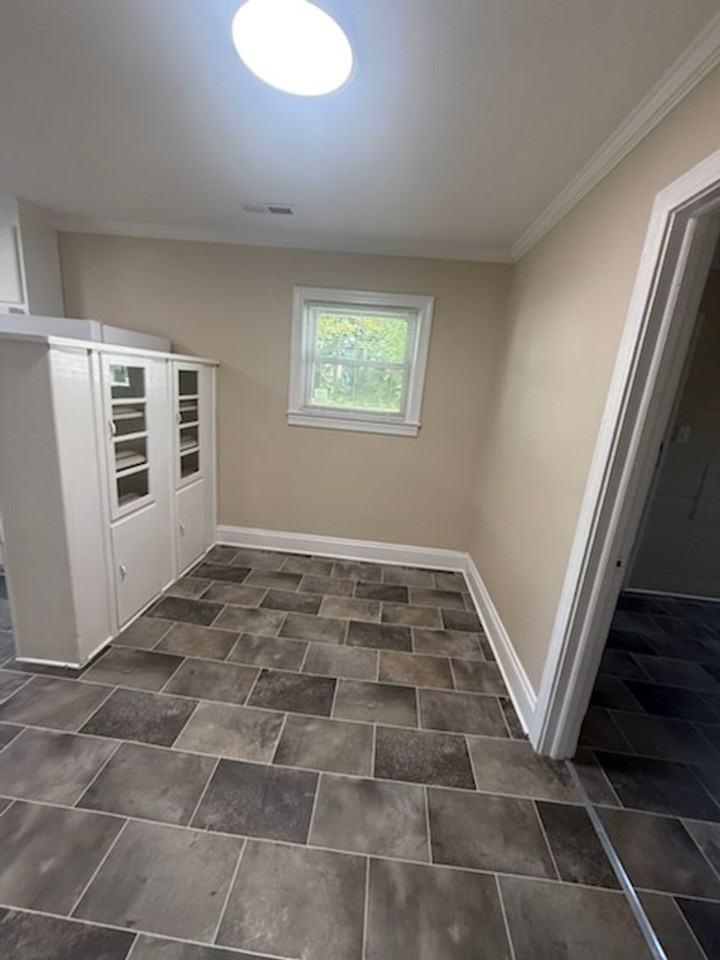 720 S Main St - Photo 3 of 6