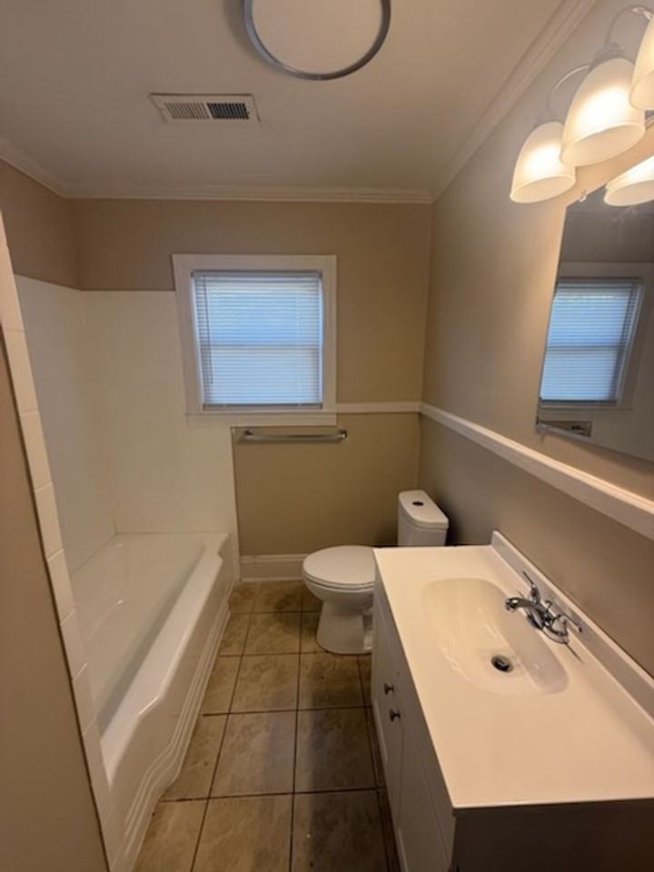 720 S Main St - Photo 6 of 6