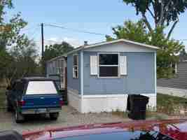 featured image of 711 Birch Ln