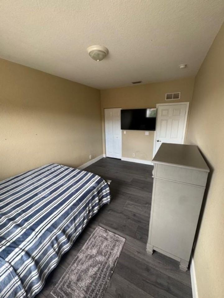 1033 Grove Park Cir #1033 - Photo 5 of 7