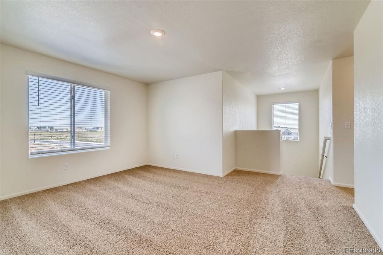 1060 Long Meadows St - Photo 2 of 13