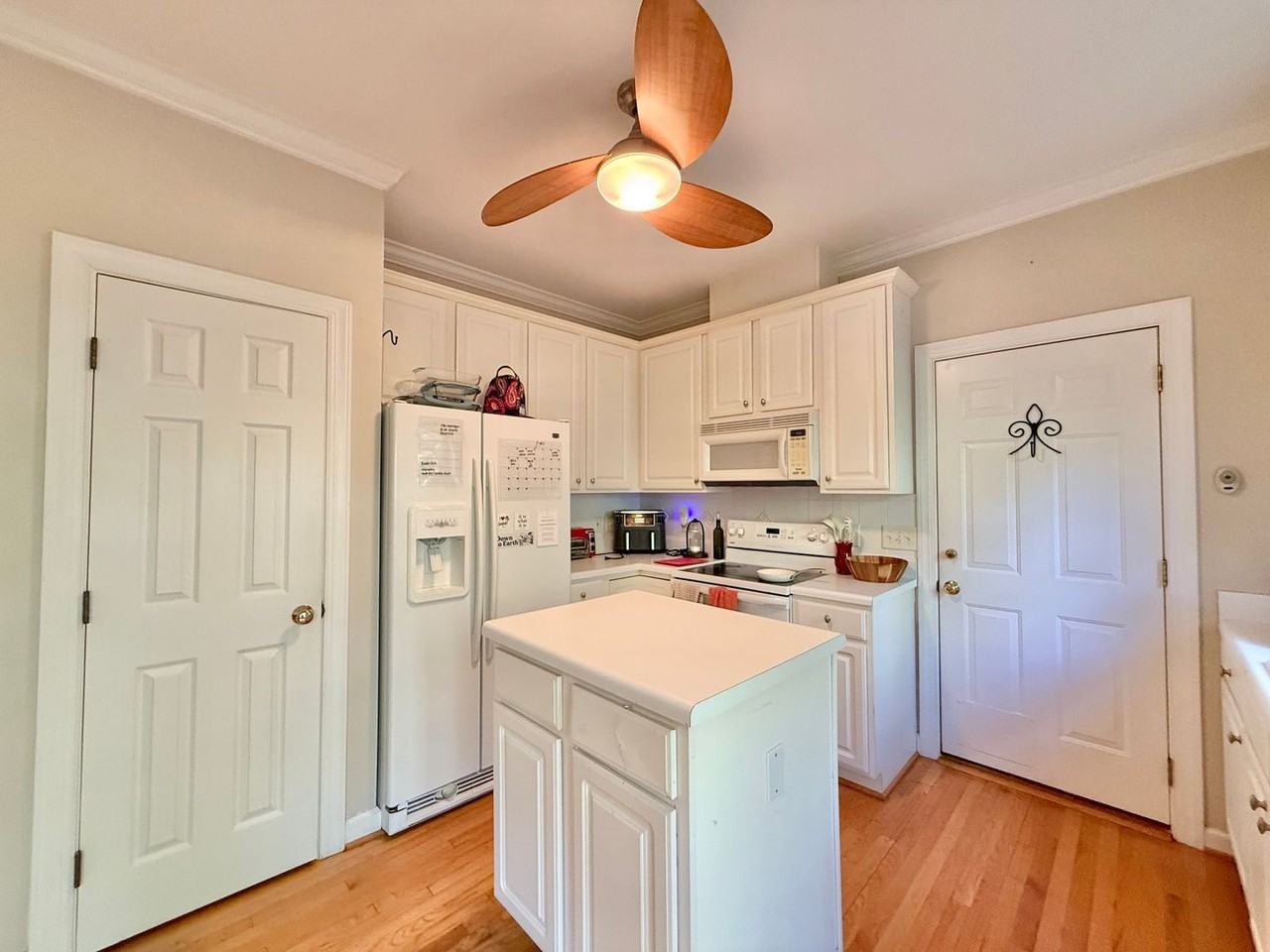1105 Banbury Woods Pl - Photo 5 of 18