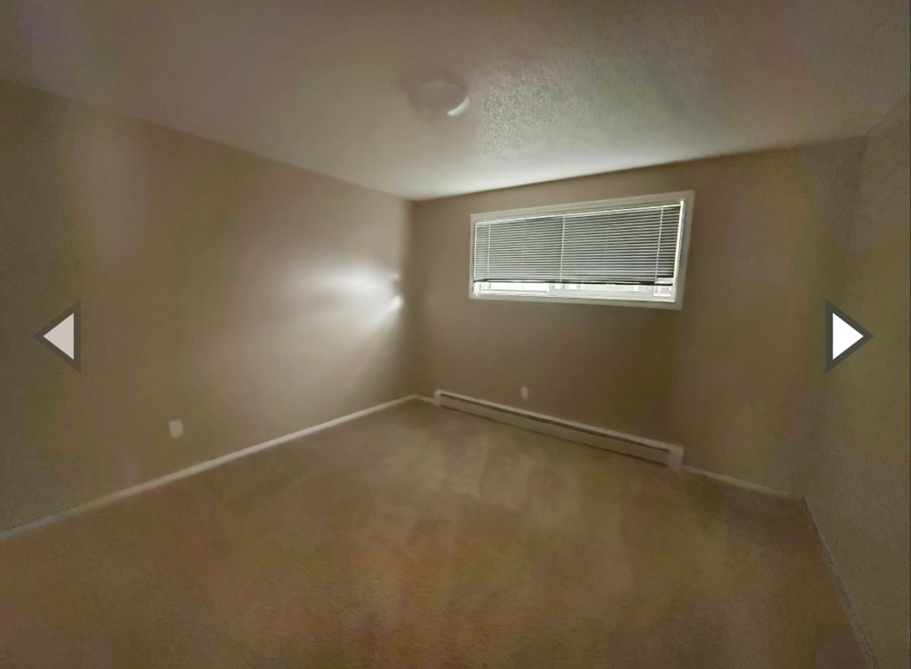 1122 Oakland St #10 - Photo 3 of 7