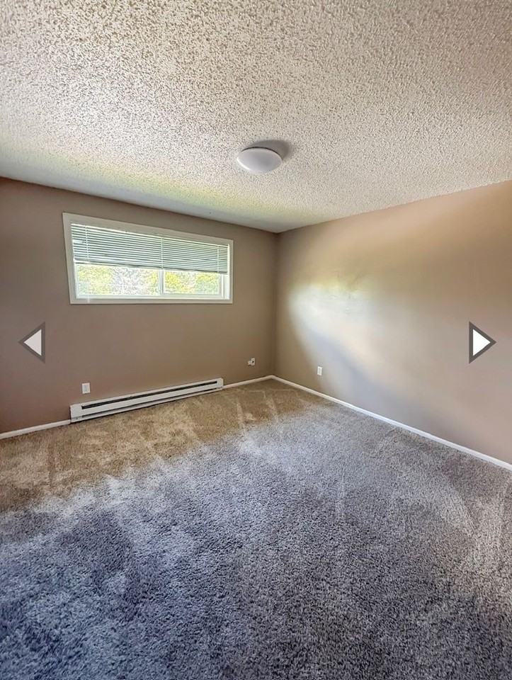 1122 Oakland St #10 - Photo 6 of 7