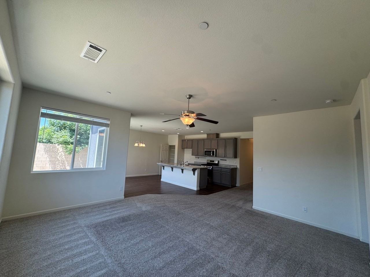 13333 Peach St - Photo 3 of 29