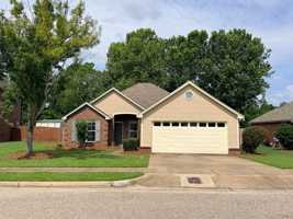 featured image of 1354 Meadow Glen Rd