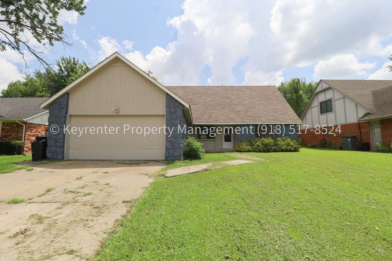 1609 S Chestnut Ave - Photo 2 of 38