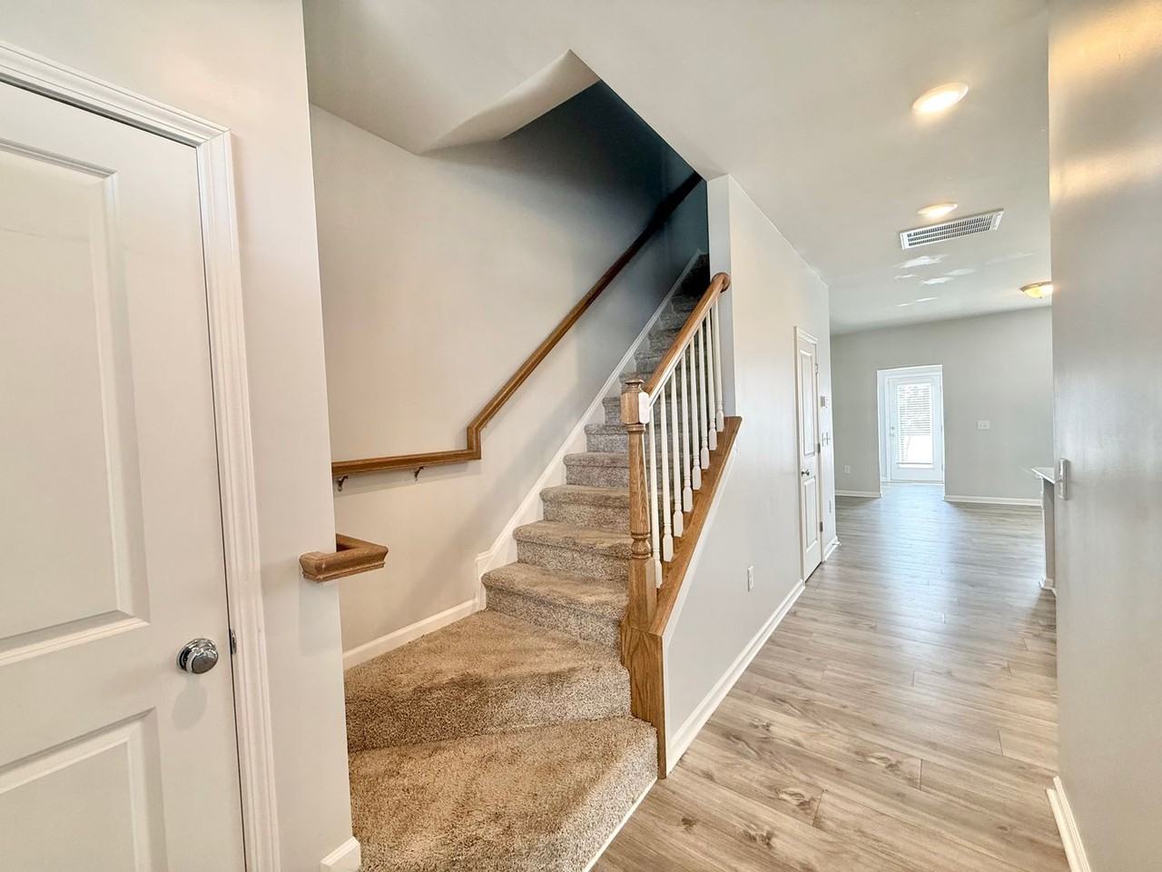 88 Liam St - Photo 2 of 24