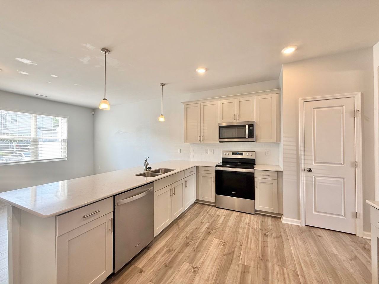 88 Liam St - Photo 5 of 24