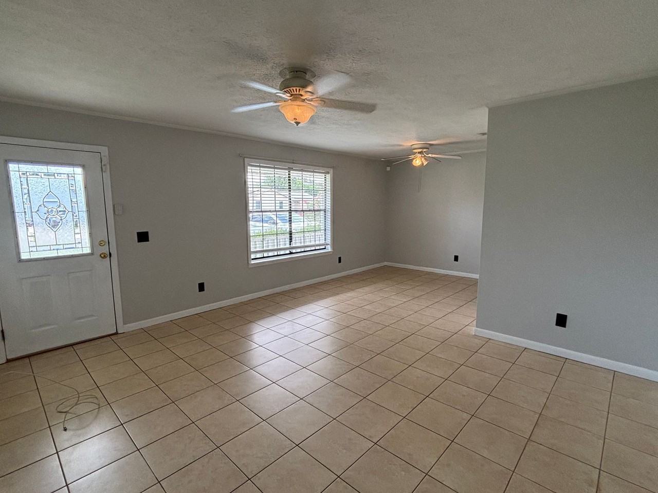 1807 Minnesota Ave - Photo 3 of 17