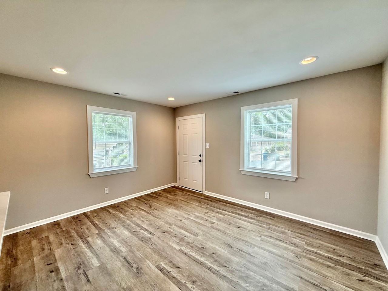 615B Burlington Ave - Photo 6 of 13