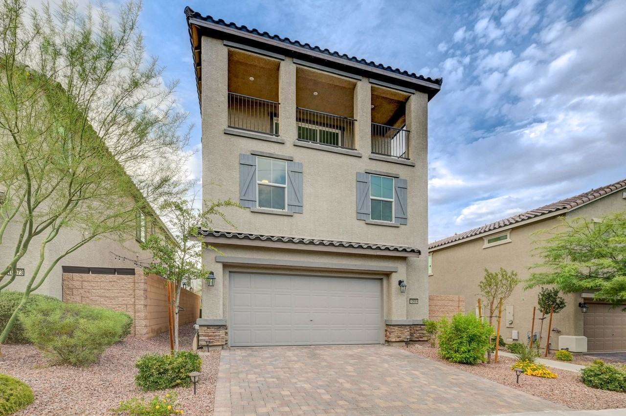 10669 Sariah Skye Ave - Photo 2 of 21