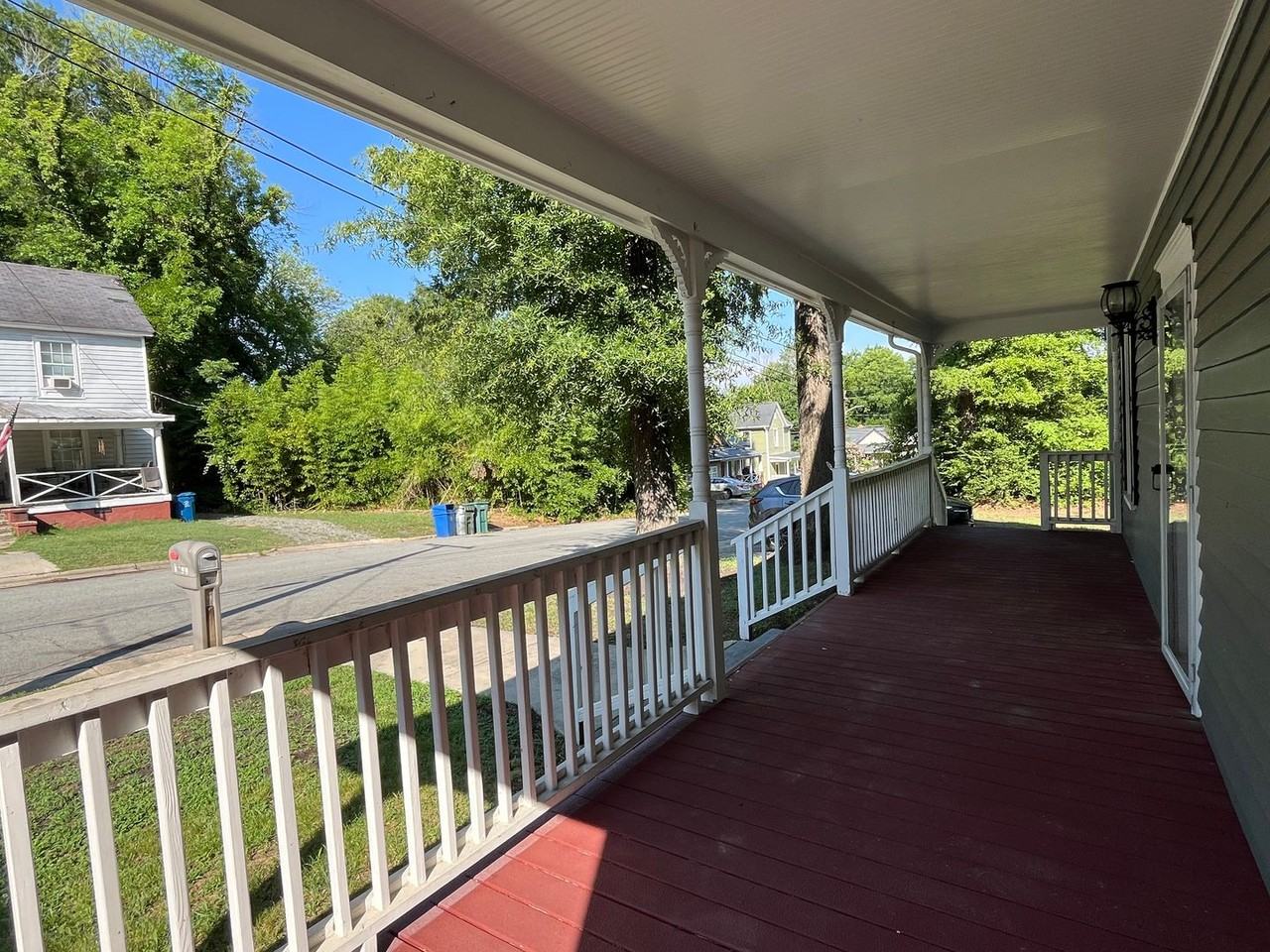 1810 Vale St - Photo 3 of 30