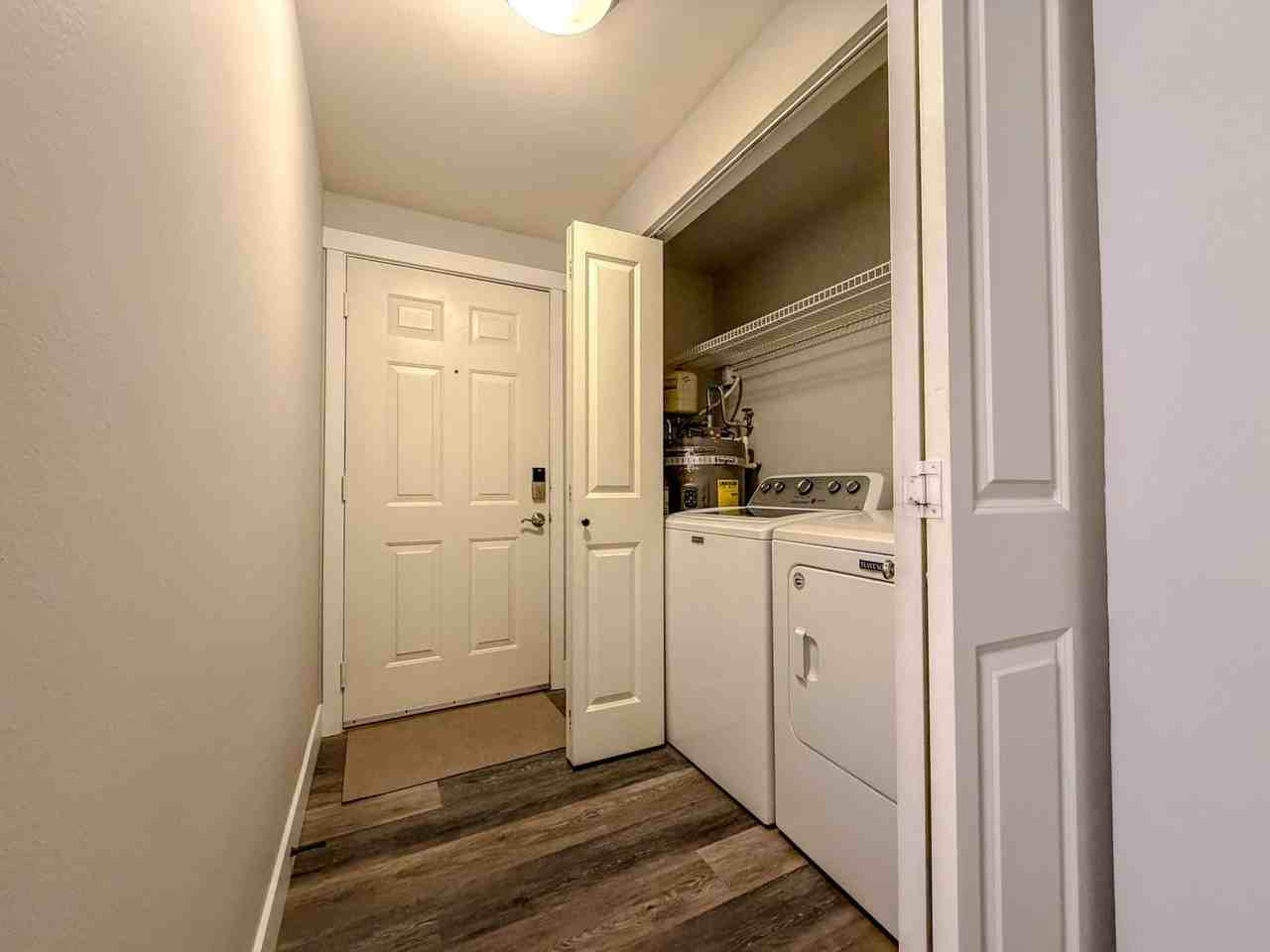 566 Prospect St - Photo 2 of 18
