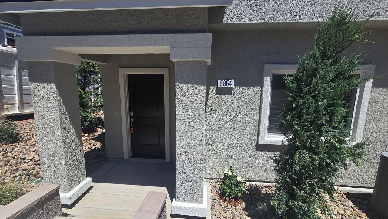 5854 Altitude St - Photo 2 of 31