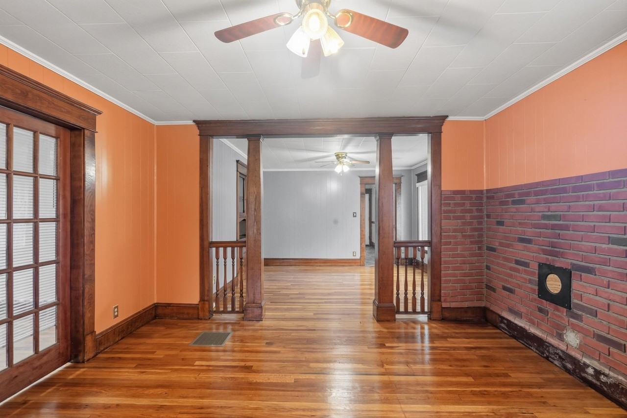 21 Colchester St - Photo 4 of 24