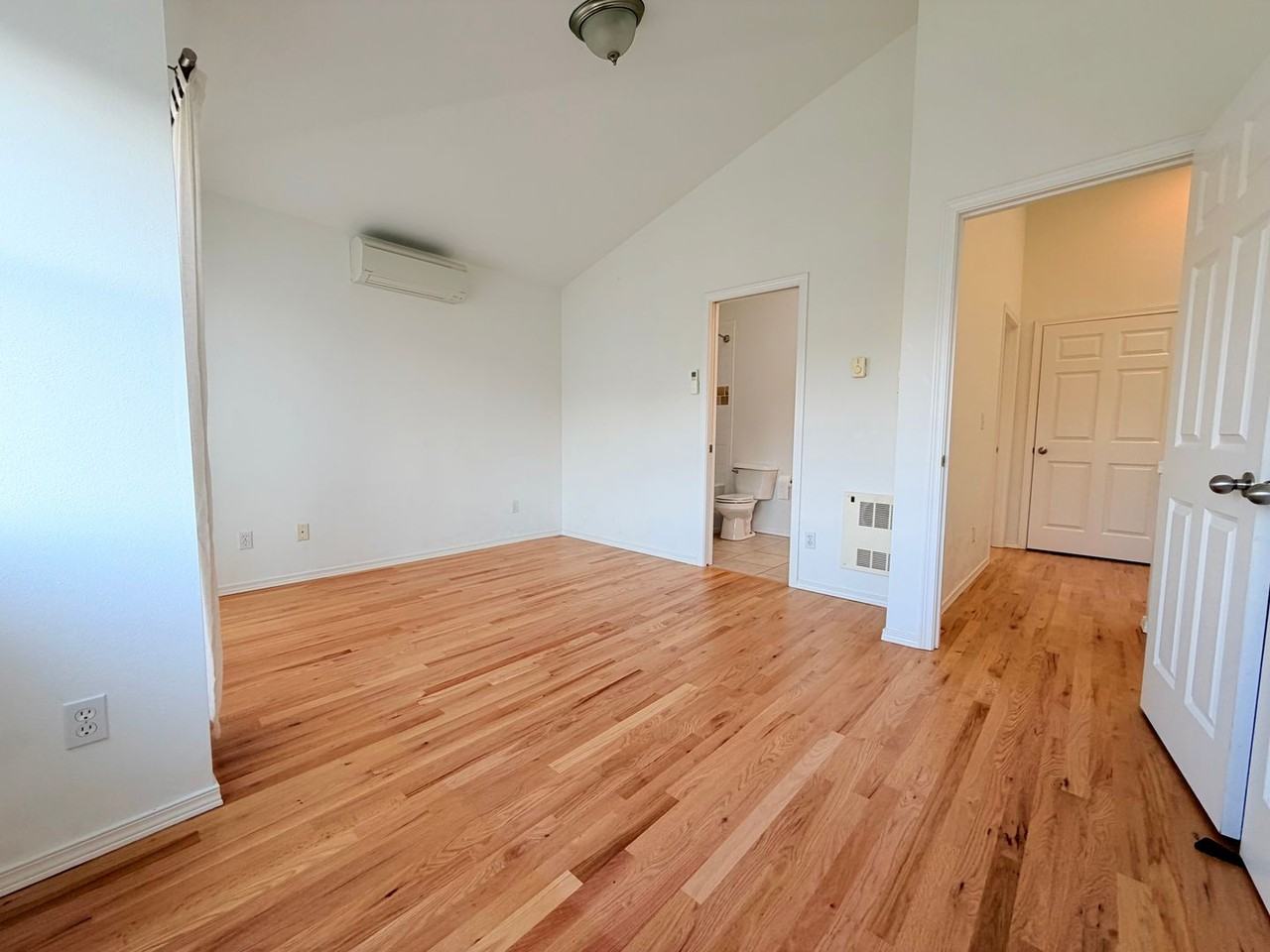2443 Nw 59th St #A - Photo 4 of 23
