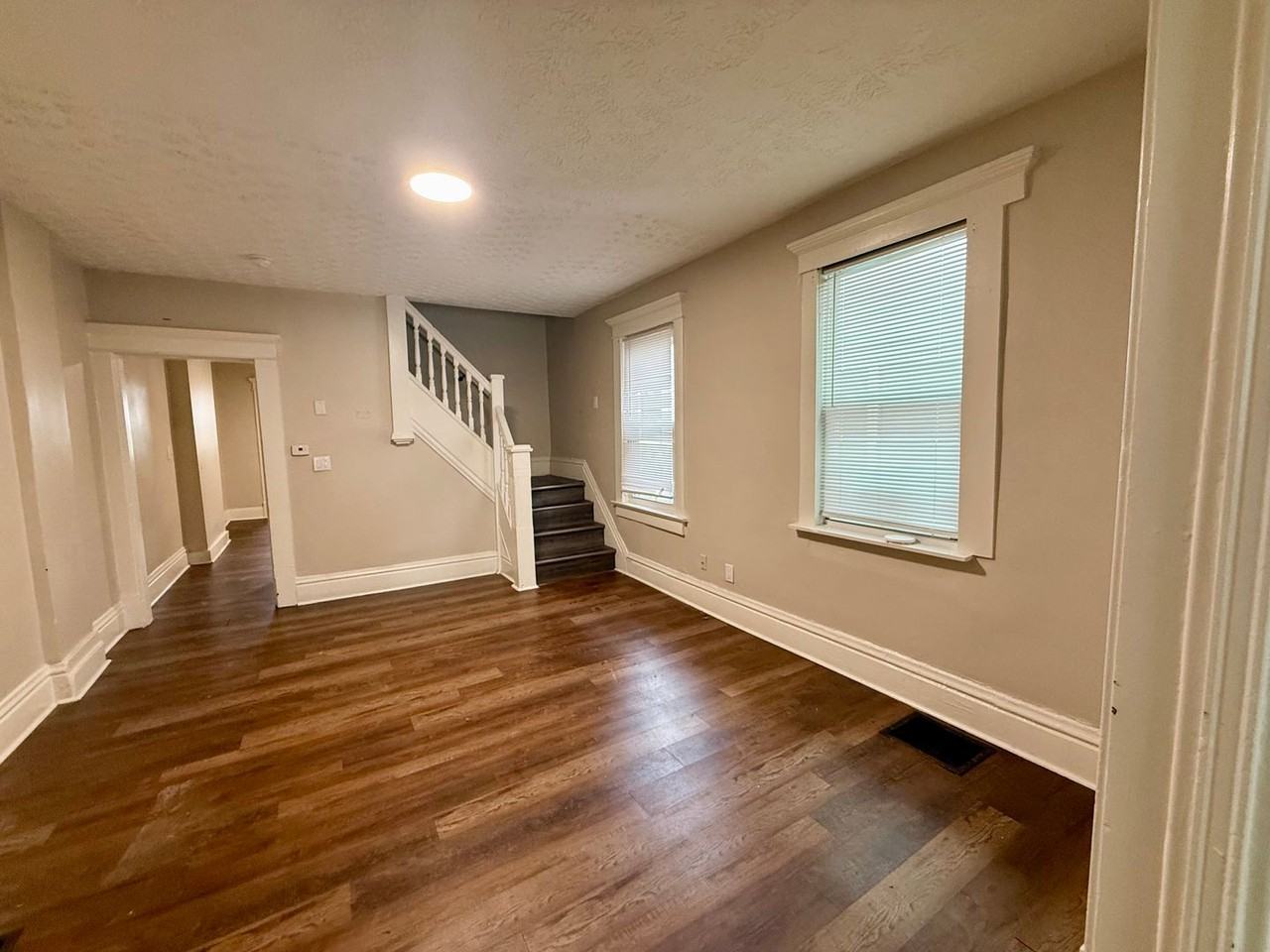 60 W Park Ave - Photo 2 of 12