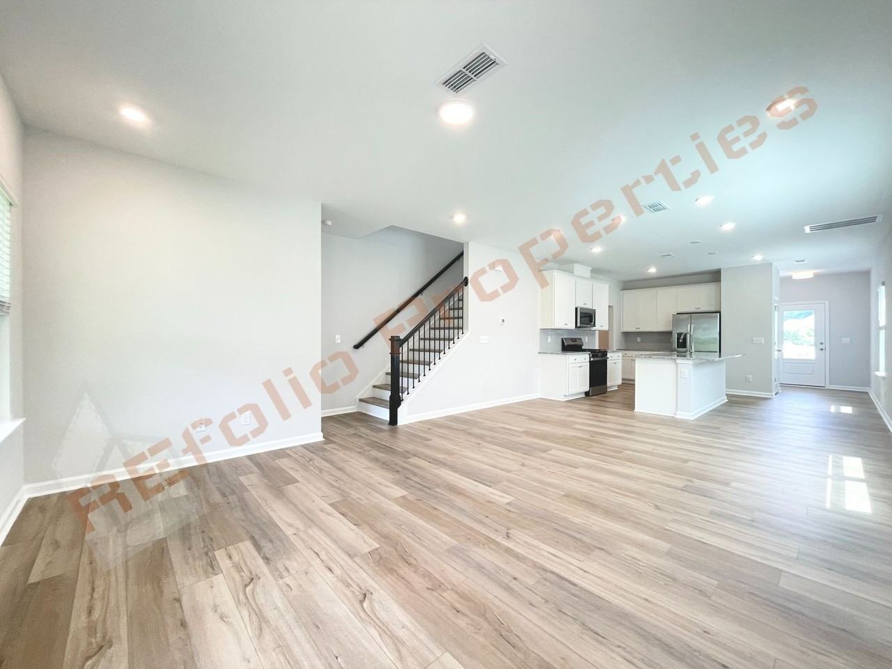 1605 Immagene Way - Photo 4 of 31